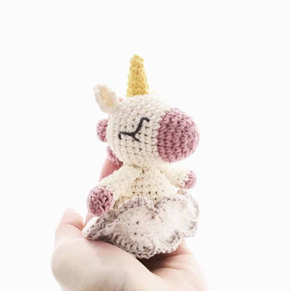 chaveiro unicornio em croche