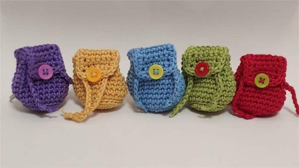 chaveiro bolsinha de croche