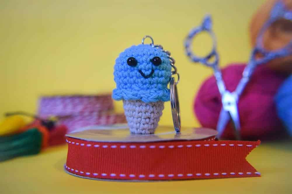 chaveiro sorvete de croche