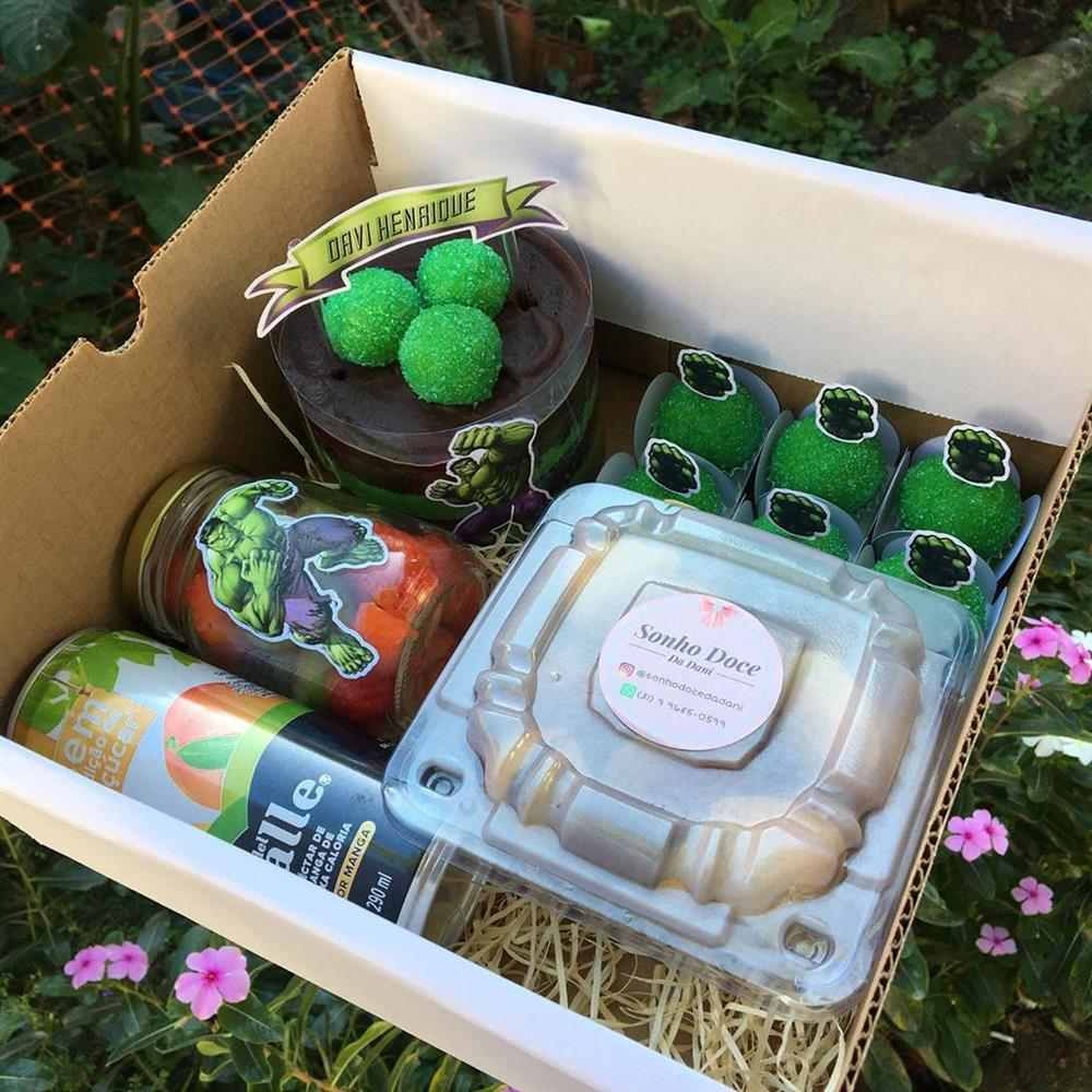 caixa hulk com suco