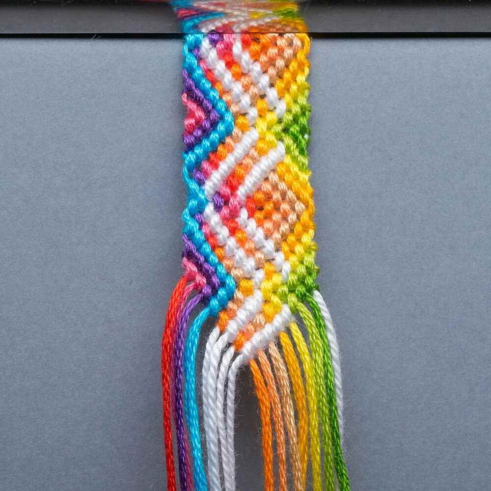 pulseira de linha de croche