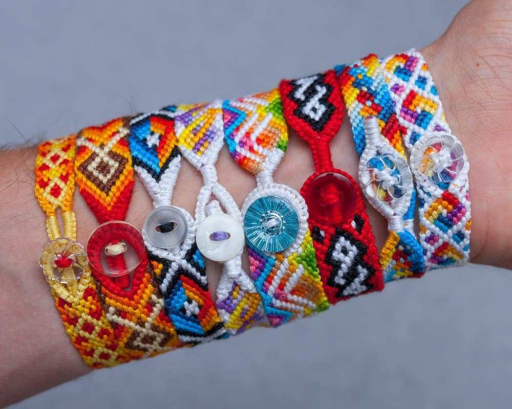 pulseira artesanal de macrame