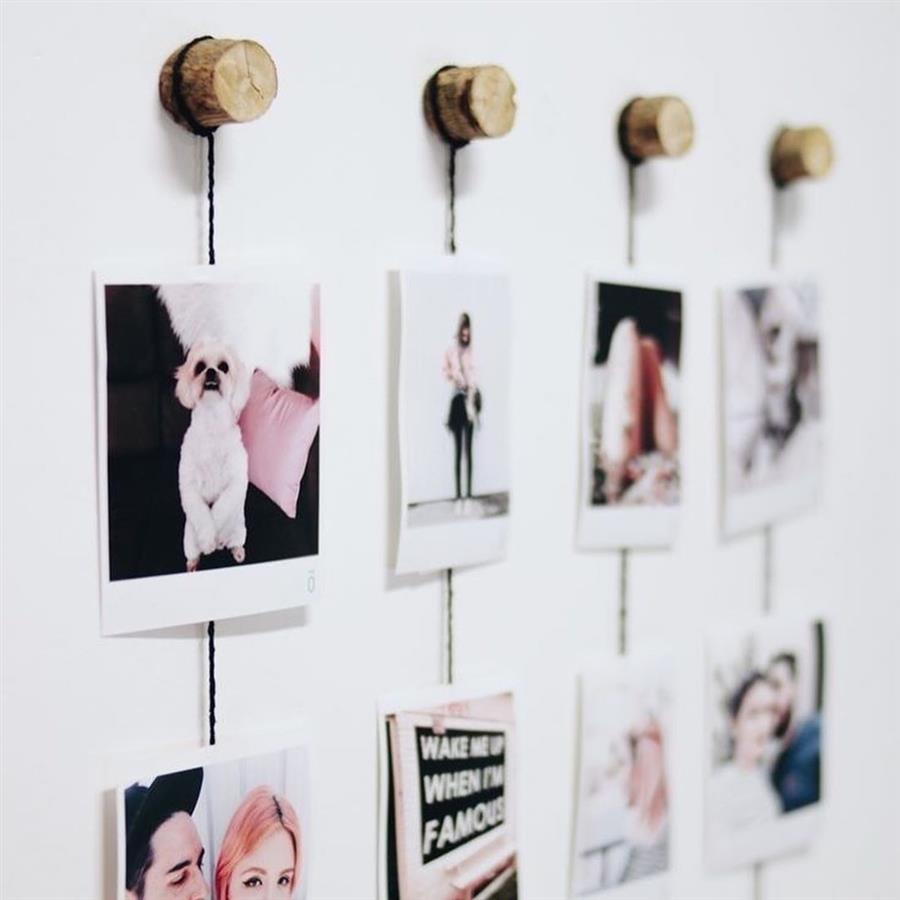 decoração com rolhas e fotos