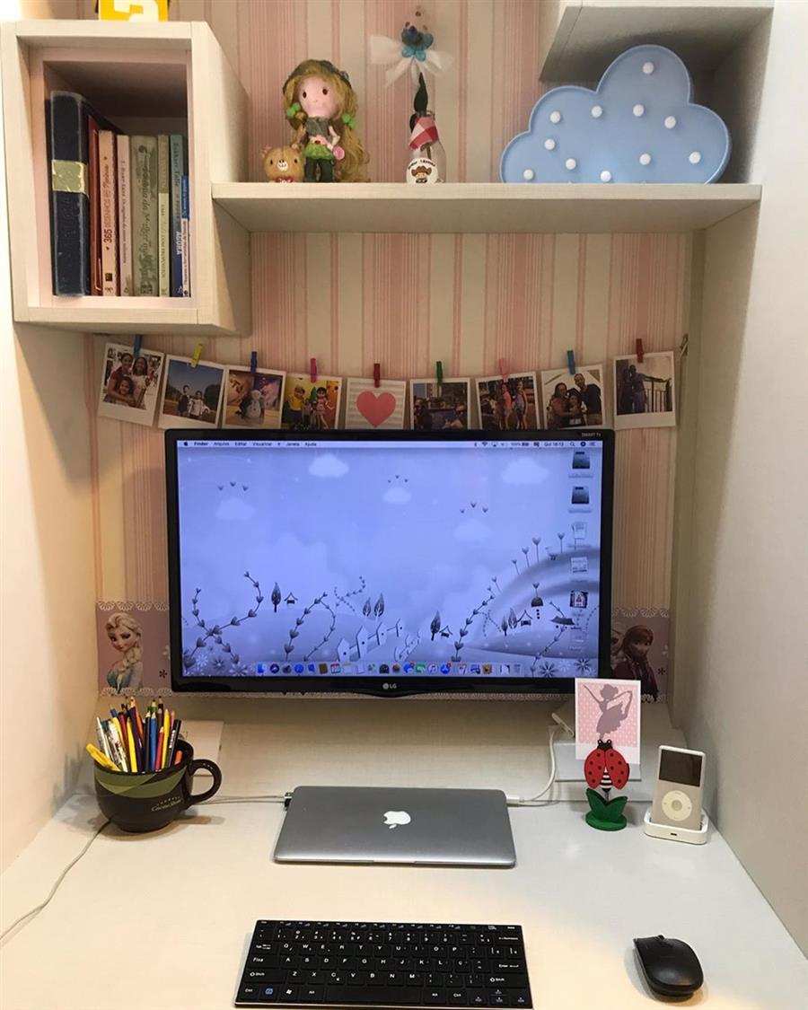 decoração com fotos penduradas