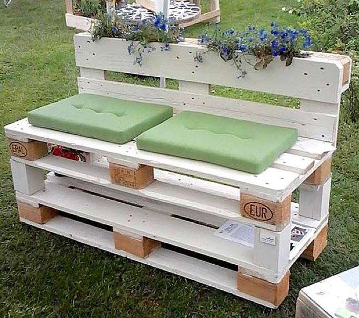banco de pallet pintado