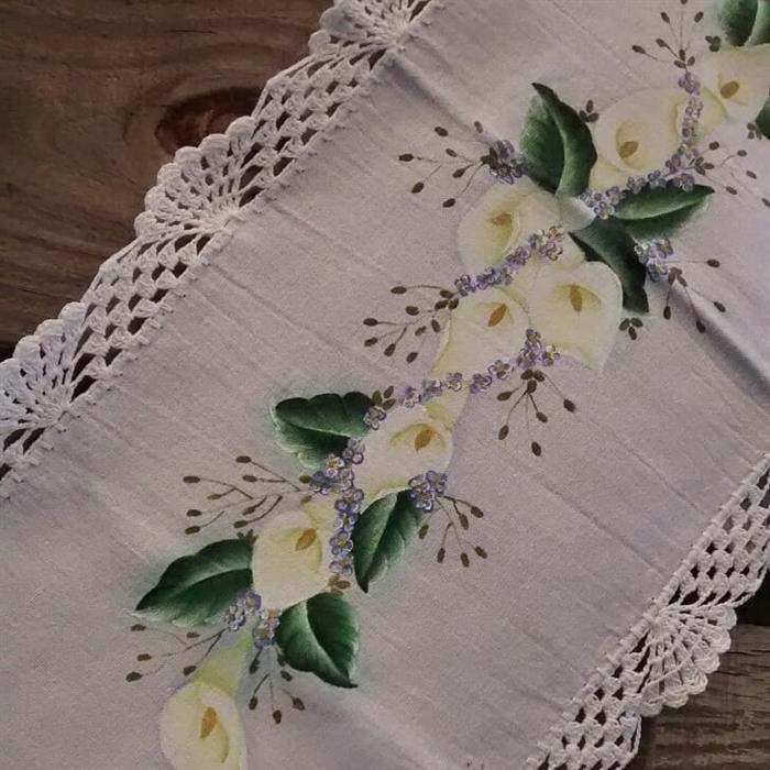 amostra de bico de crochê para caminho de mesa