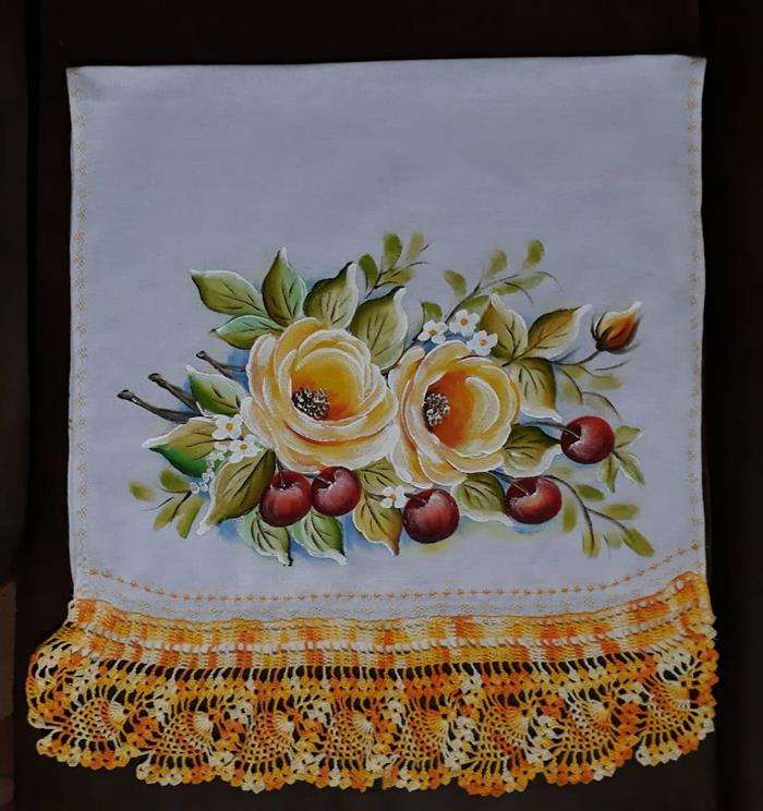 bico de croche com 4 carreiras