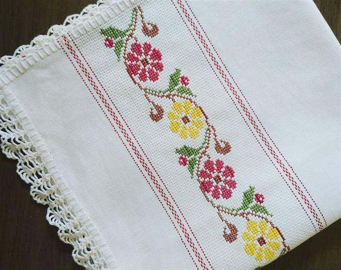 bico de croche com ponto cruz