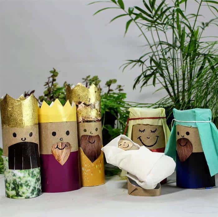como montar um presépio de papelão