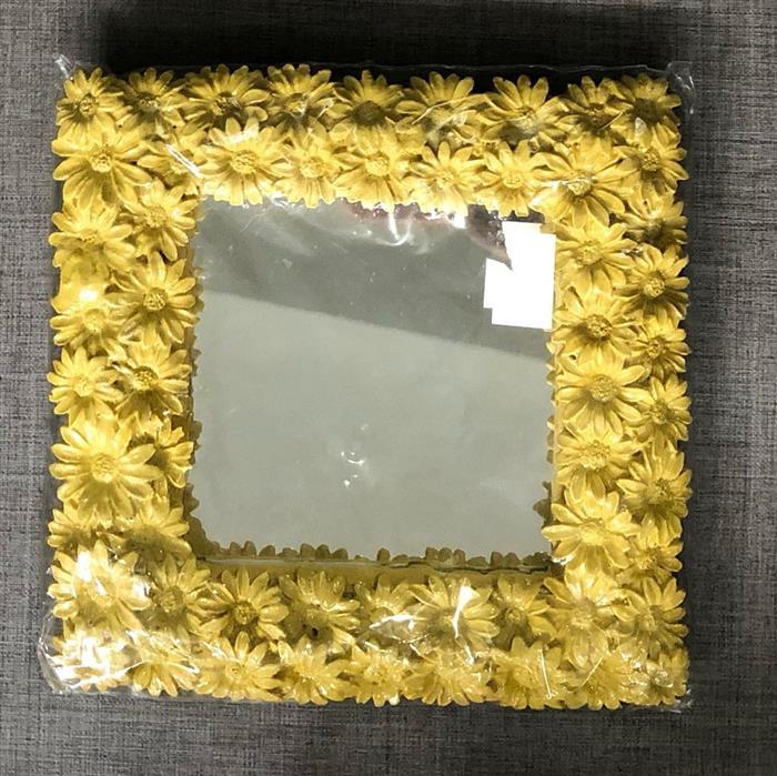 moldura de espelho com flores