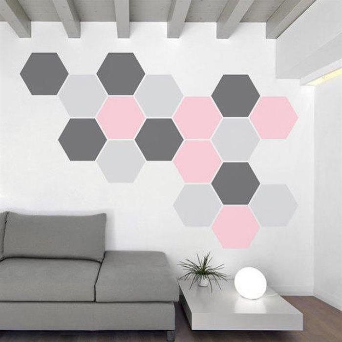 parede pintada com fita com rosa