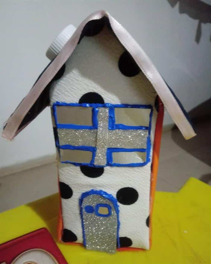 caixa de leite decorada