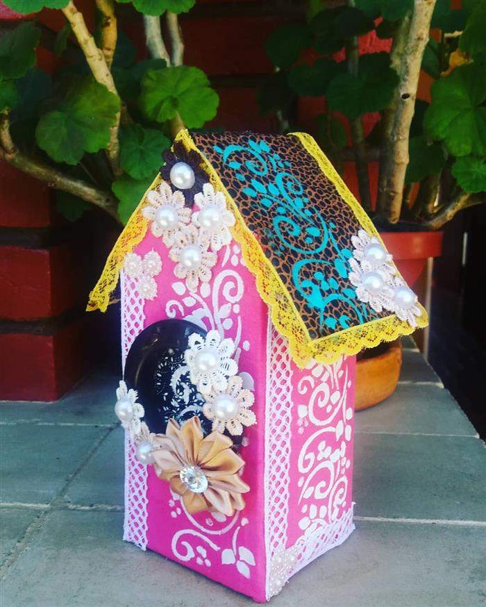 casinha de caixa de leite forrada com tecido