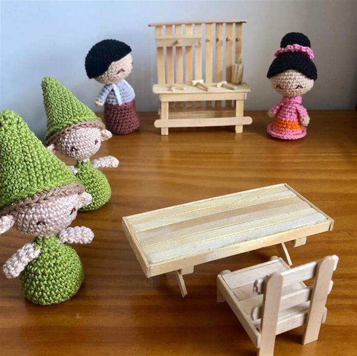mini moveis de palitos