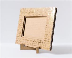 moldura de quadro com papelão