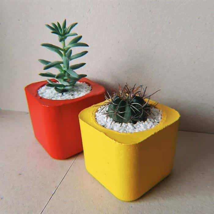 vasos de cimento pintados