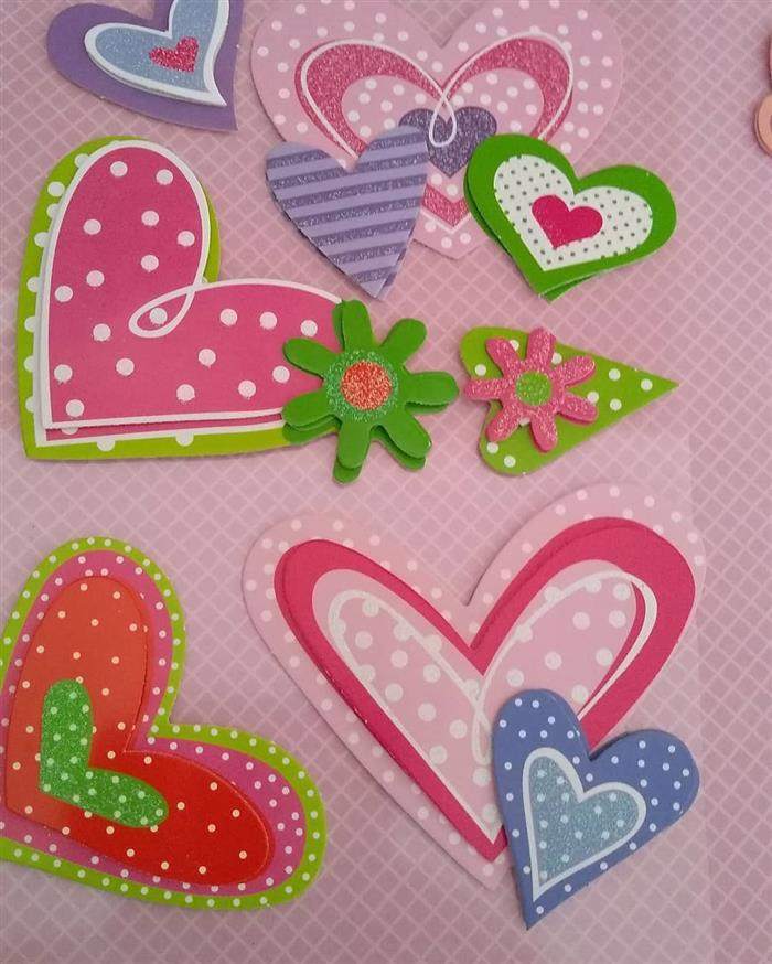 capa de caderno decorado com corações
