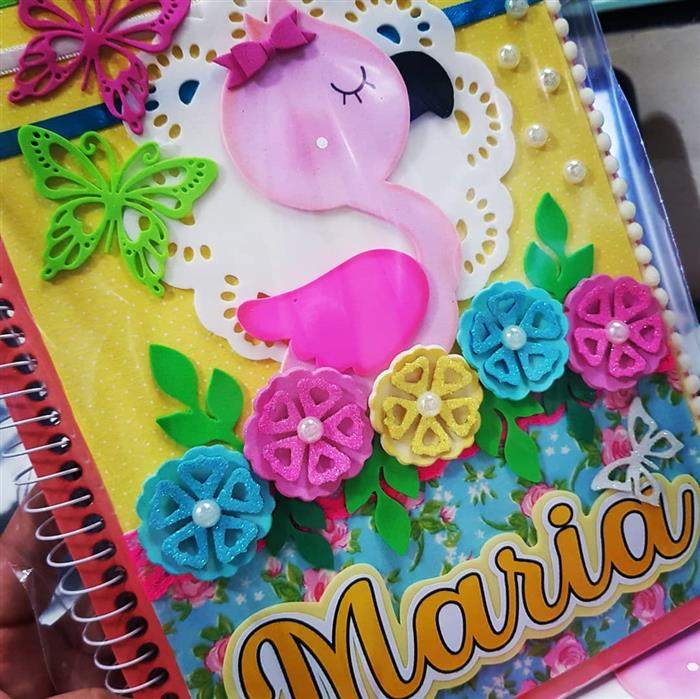 capa de caderno com eva