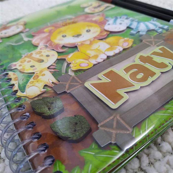 capa de caderno personalizada com nome