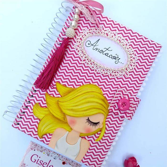 capa de caderno personalizada para anotações