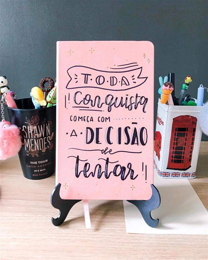 capa de caderno personalizado a mão