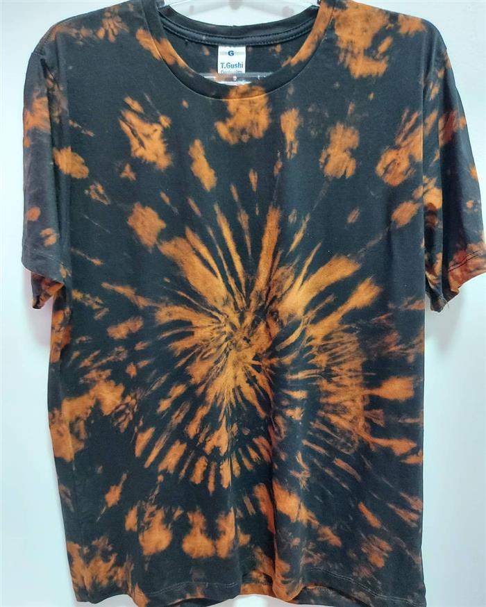 camiseta tie dye de uma cor